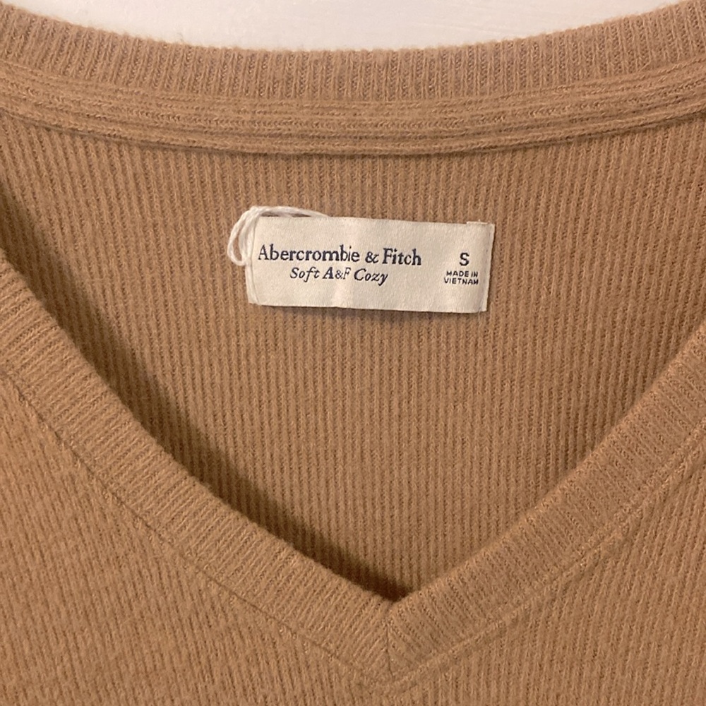 Abercrombie & Fitch Sweater